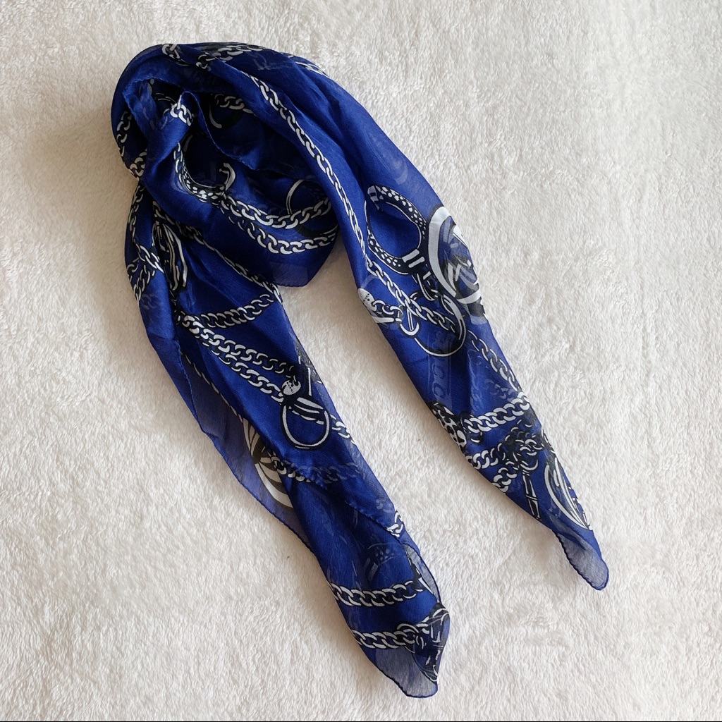 Nwt Authentic Gucci Signature Prints Lightweight Chiffon Silk Large Shawl Scarf